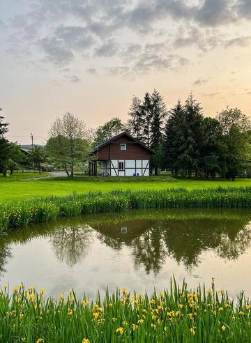 Gîte pour 6 personnes, avec terrasse et jardin ainsi que vue et sauna dans Wysoczany