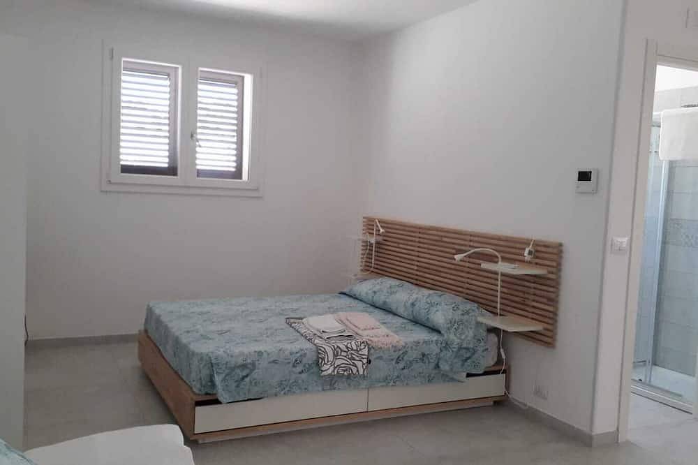 Appartement entier, Villa Marina - Apartment the \"Portico\" a 5-minute walk from the sea... in Pulsano, Golfe de Tarente
