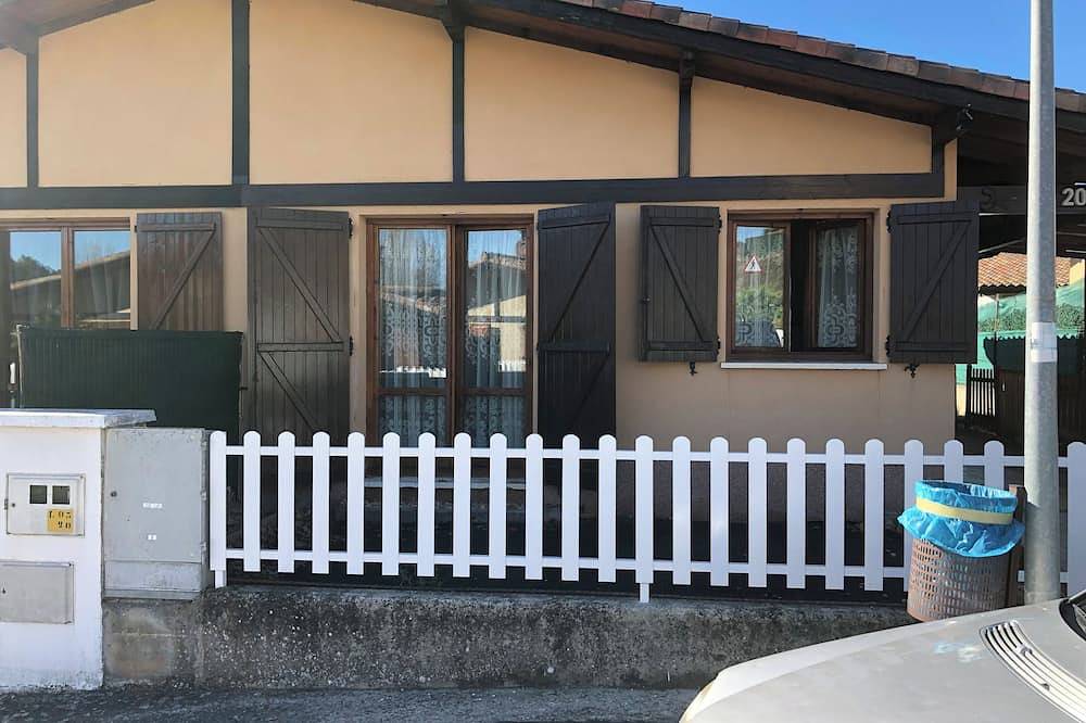 Rent cozy townhouse in Treviño County in Condado de Treviño, Cordillera Cantábrica