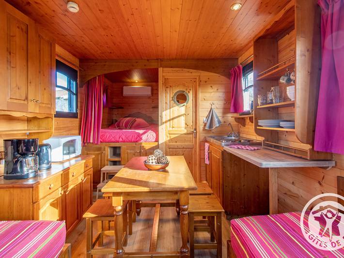 Gîte pour 4 personnes, avec piscine et terrasse dans Lys-Haut-Layon - 3