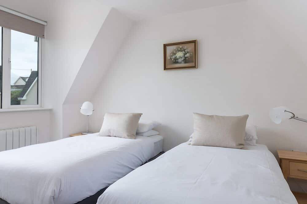 The Links 14, Family Holiday Home 500M walk to the Beach in Lahinch, County Clare