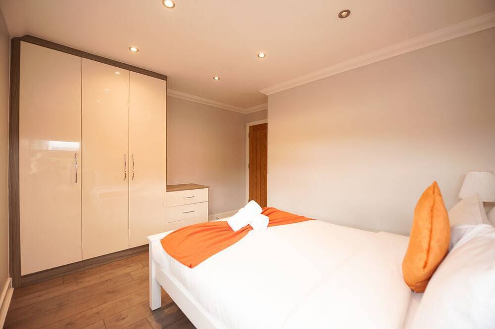 Appartement entier, Appartement en attiq-Supérieure-Salle de bain privée-Town Centre in Reading, Berkshire