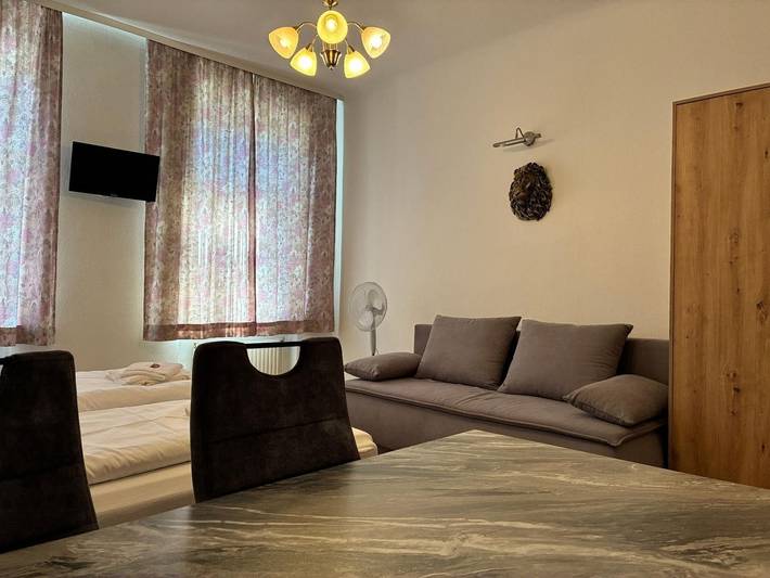 Ganze Ferienwohnung, Mariazellerhof Room 103 in St. Pölten, Mostviertel