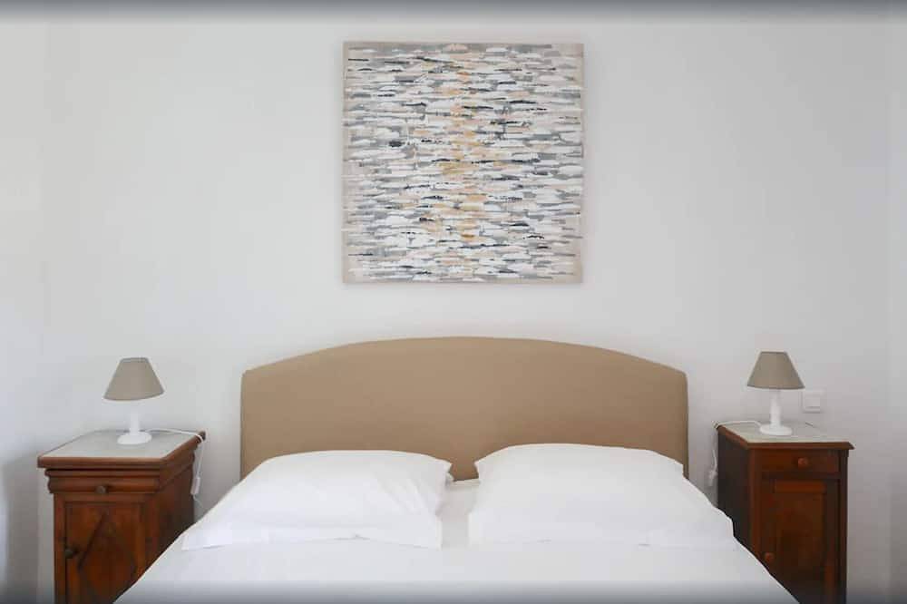 Maison Centre Village Ota 4 Personnes in Ota, Parc naturel régional de Corse