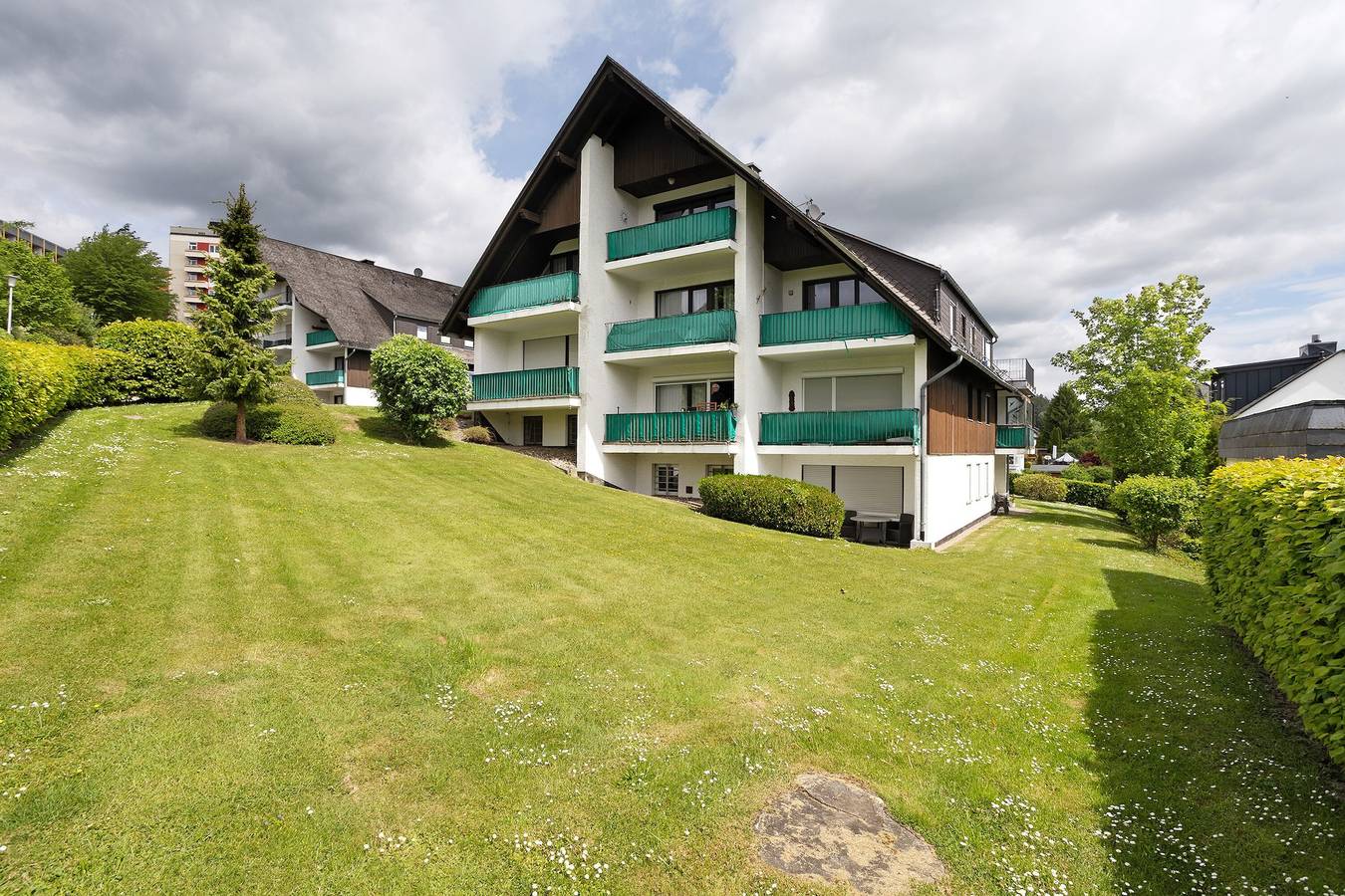 Apartamento entero, 'Fewo Sonnenseite' con dos balcones, wifi y Meinecardplus in Willingen, Upland