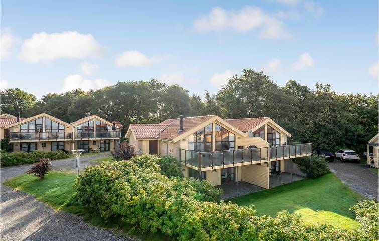 Ferienhaus für 6 Personen, mit Sauna und Terrasse sowie Whirlpool und Garten