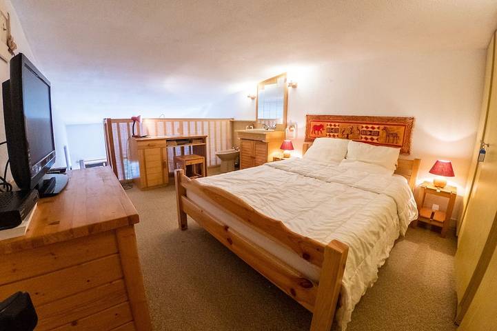 Appartement entier, La Rosière - Appartement 6 personnes avec balcon et garage près des pistes in La Rosière, Montvalezan