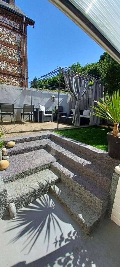 Chambre d’hôte pour 4 personnes, avec Terrasse et Jardin