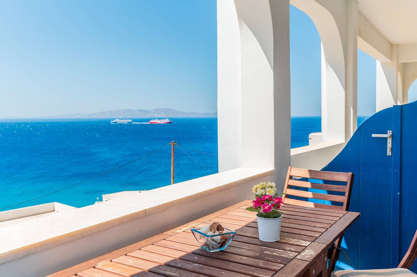 Ferienhaus 'Ammos Tinos' mit Meerblick, Gemeinschaftsterrasse und Wi-Fi in Ormos Isternion, Tínos