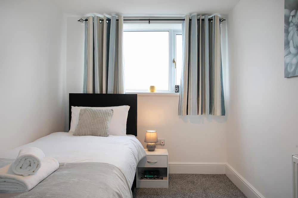 Cudworth House, Barnsley for Contractors & Families (Hosted by: Emu-J stays) in Barnsley, South Yorkshire