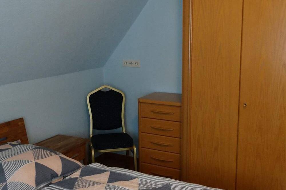 Ganze Wohnung, Ferienhaus Marina - Ferienhaus, Dusche und Bad, Wc, 3 Schlafräume in Roßbach, Rheinland-Pfalz