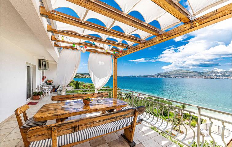 Gîte pour 6 personnes, avec terrasse à Okrug Gornji - 3