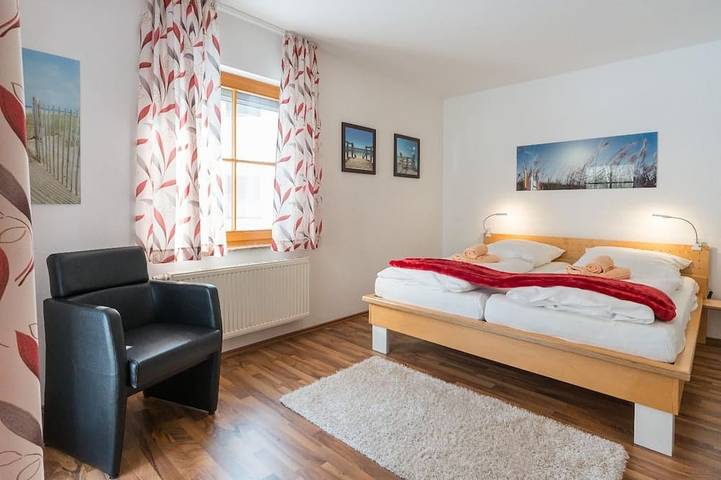 Ferienpark für 3 Personen, mit Terrasse in Zingst - 2