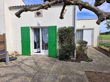 Location de vacances pour 4 personnes, avec jardin dans La Remigeasse