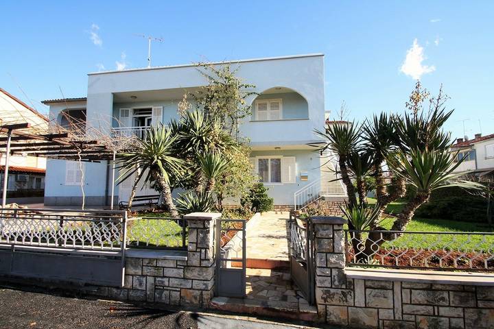 Gîte pour 4 personnes, avec jardin à Poreč - 2