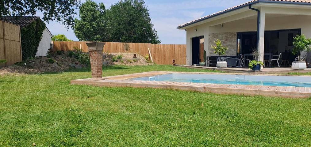 Location de vacances pour 6 personnes, avec jardin ainsi que terrasse et piscine à Moulis-en-Médoc - 3