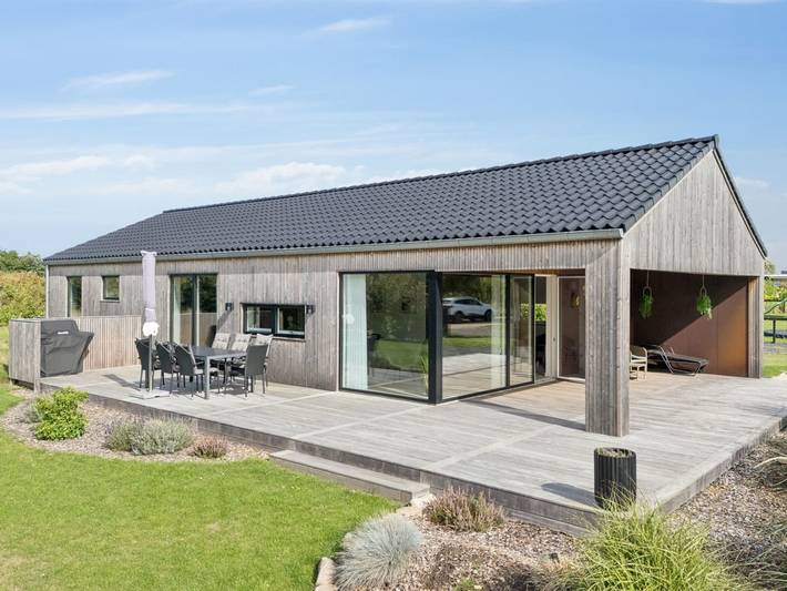 Ferieudlejning for 6 personer, med Terrasse i Havnsø