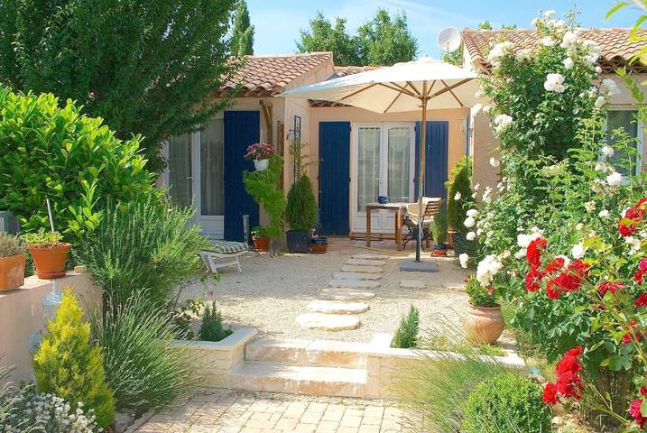 Chambre d’hôte pour 2 personnes, avec Terrasse ainsi que Jardin et Piscine