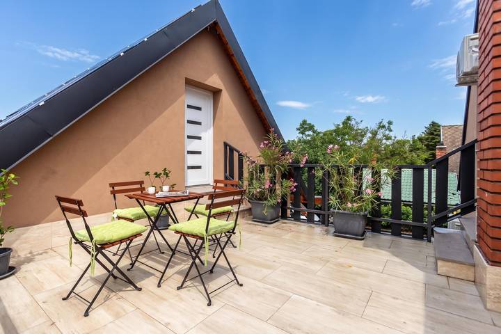 Chalet für 6 Personen, mit Balkon und Kinderpool in Ungarn