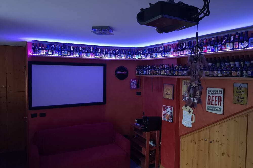 Taberna de relajación \"Sara\" in Triangia, Sondrio