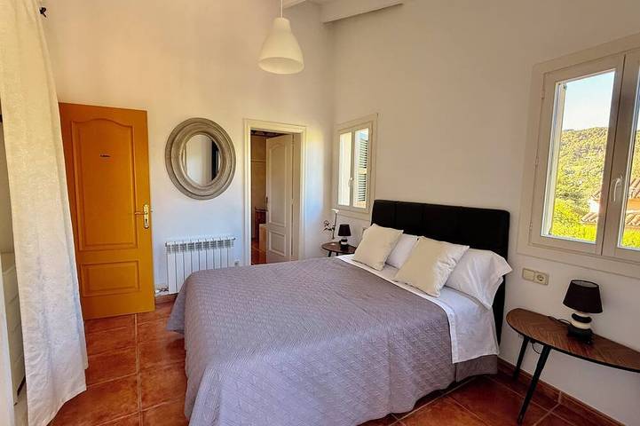 Villa in Nature with Yoga Room, Peace and Tranquility in Puigpunyent, Mallorca Westen