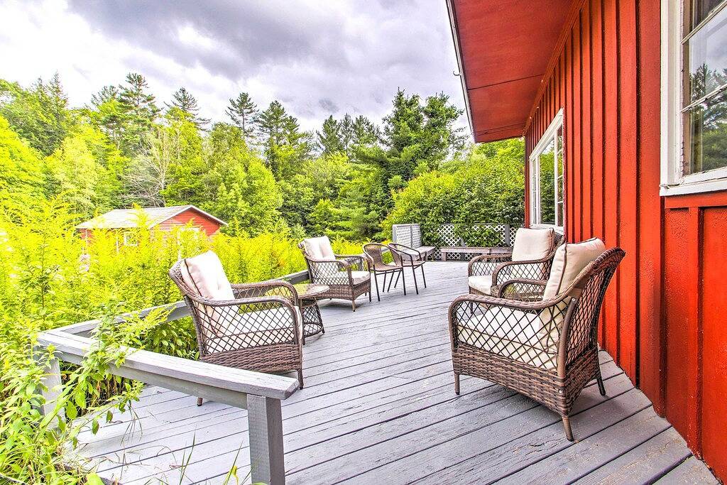 Beautiful Carriage House in Downtown Jackson! in Jackson (NH), White Mountain National Forest