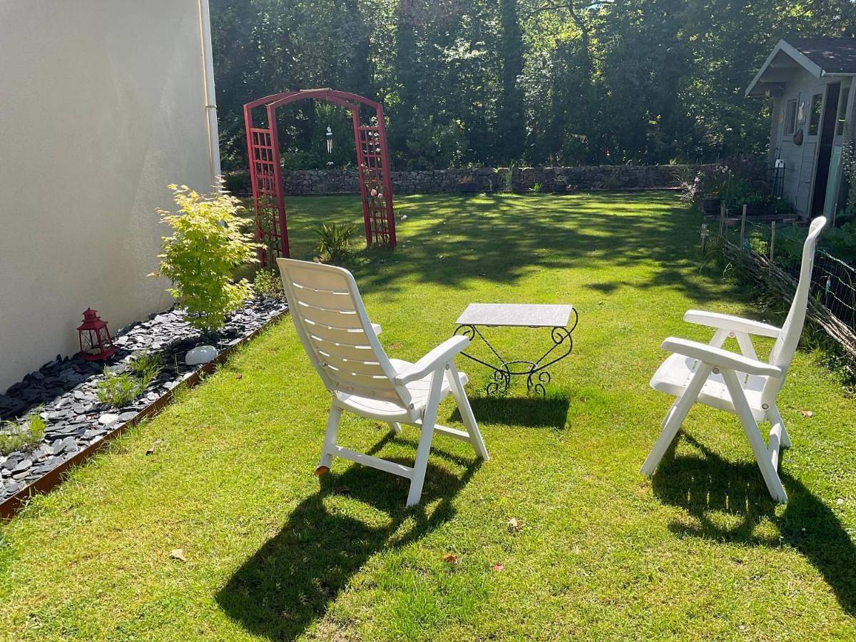 Double Room with Private Bathroom in Crach, Côte des Mégalithes