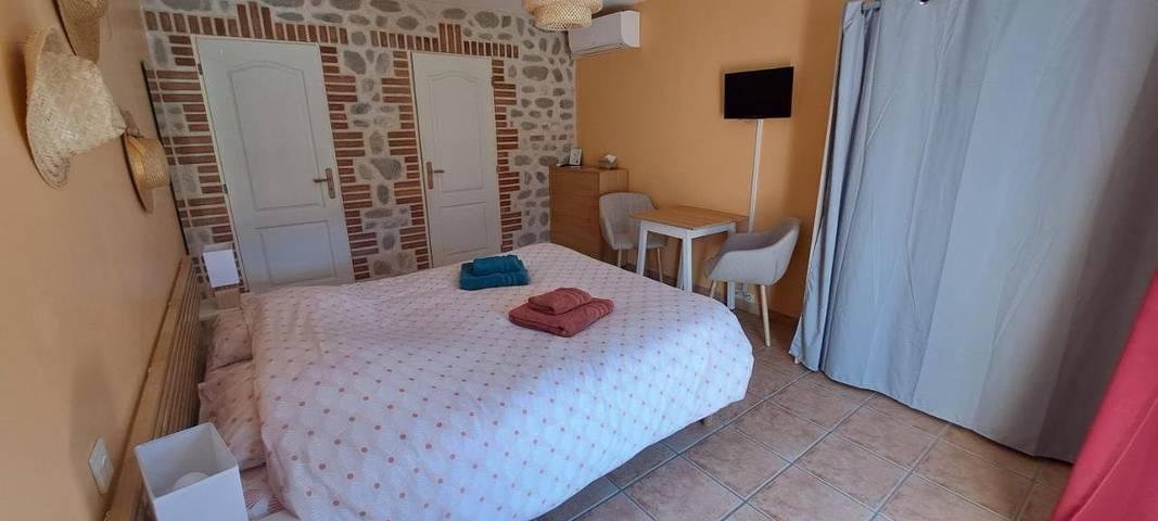 Chambre d’hôte pour 3 personnes, avec piscine et jardin dans les Pyrénées-Orientales - 4