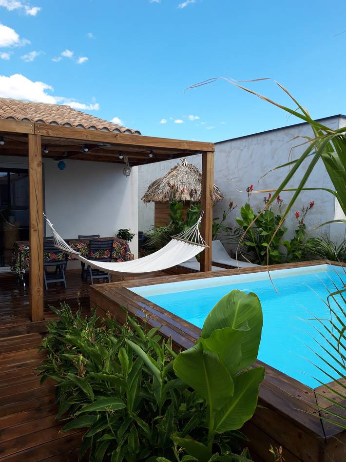 Gîte pour 6 personnes, avec piscine à Bessan