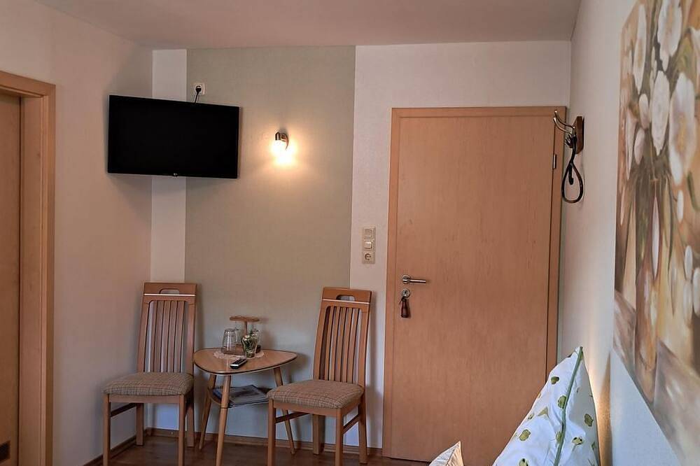 Double room shower/Wc - Wine and guest house Lentes in Trittenheim, Moseleifel