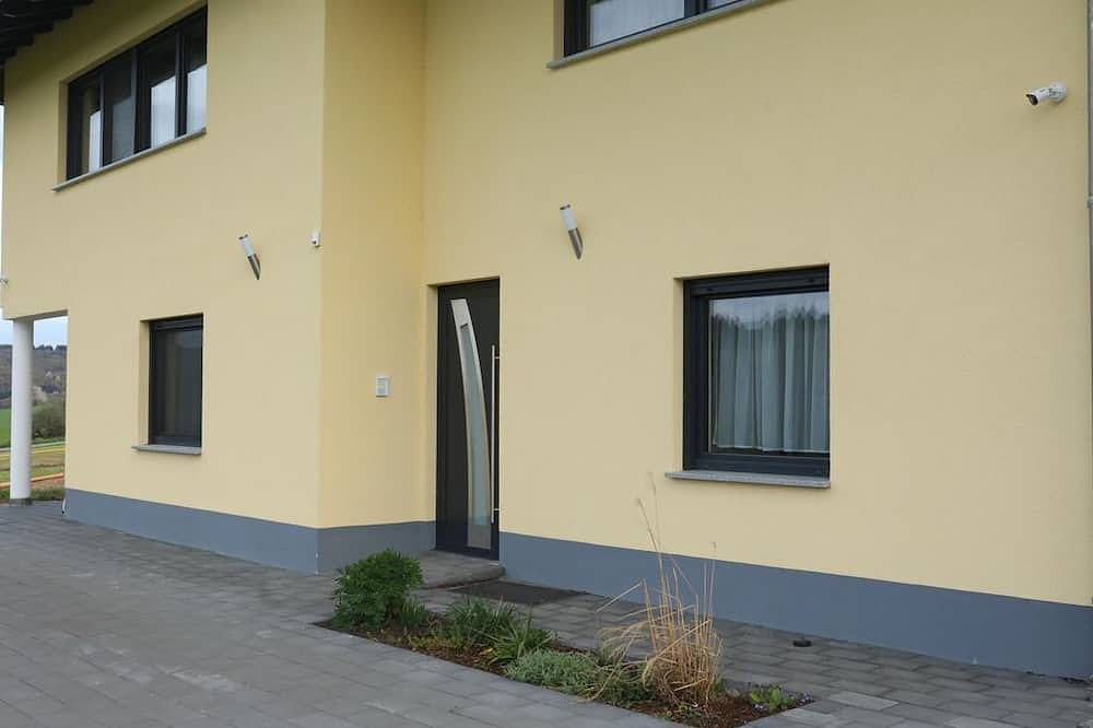 Ganze Wohnung, Ferienwohnung Dianaburgblick Holzhausen - 4-Bettwohnung in Greifenstein, Lahn-Dill-Kreis