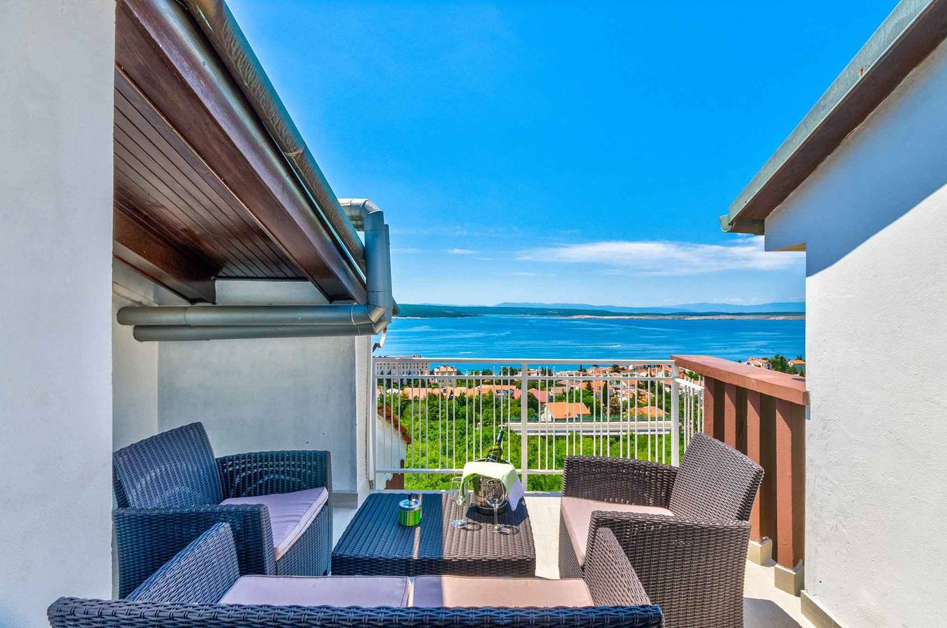 Entire holiday apartment, Holiday apartment with swimming pool, fitness room and billiards  in Crikvenica, Primorje-Gorski Kotar