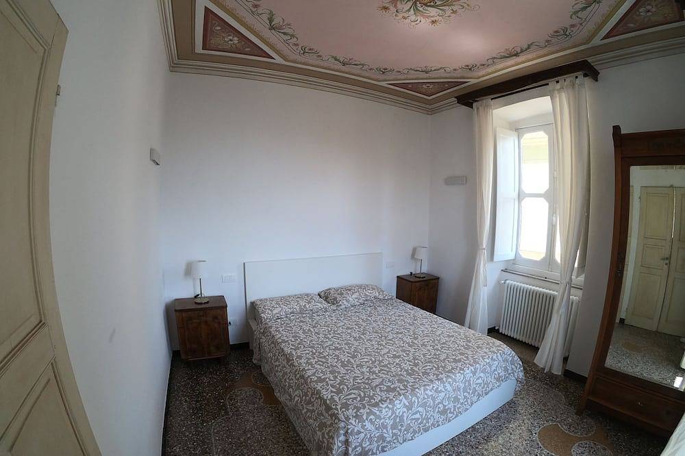 La Scialuppa design apartment in Bagni Miramare, Camogli
