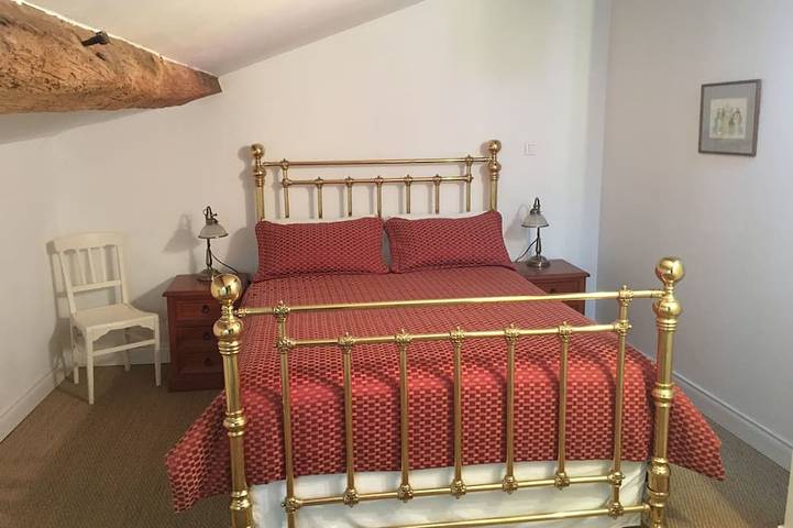 Gîte pour 4 personnes, avec jardin à Saintes - 2