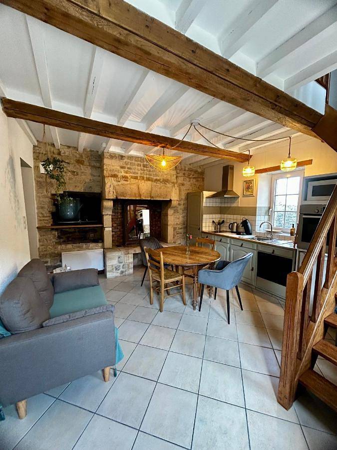 Maison 2 chambres avec espace extérieur privé et petit-déjeuner en supplément - fait-maison et produits locaux in Vierville-sur-Mer, Bayeux und Umgebung