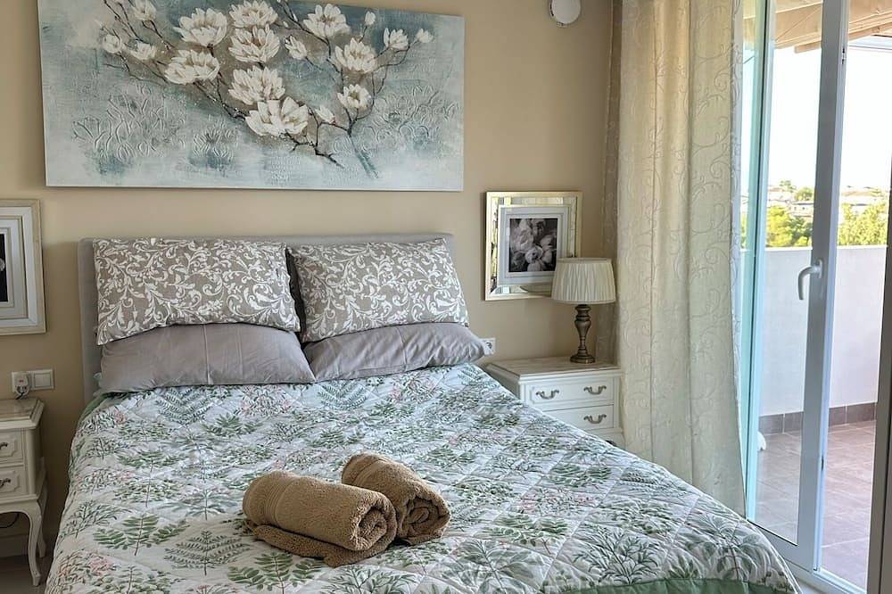 Villa independiente de lujo de 4 dormitorios con piscina para dormir 8 in Pilar de la Horadada, Costa Blanca