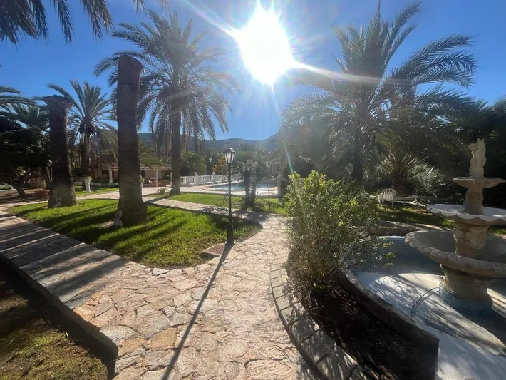 Casa de vacaciones para 20 personas, con vistas y piscina además de sauna y terraza - 1