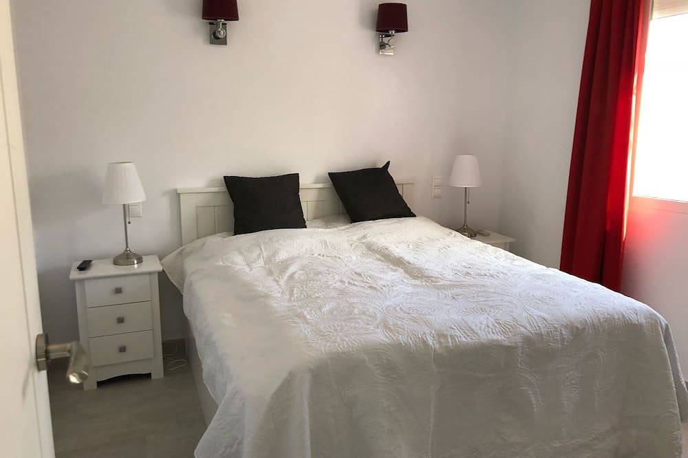 Casa unifamiliar recién remodelada con 3 dormitorios, piscina privada, aire acondicionado, calefacción. in San Fulgencio, Costa Blanca