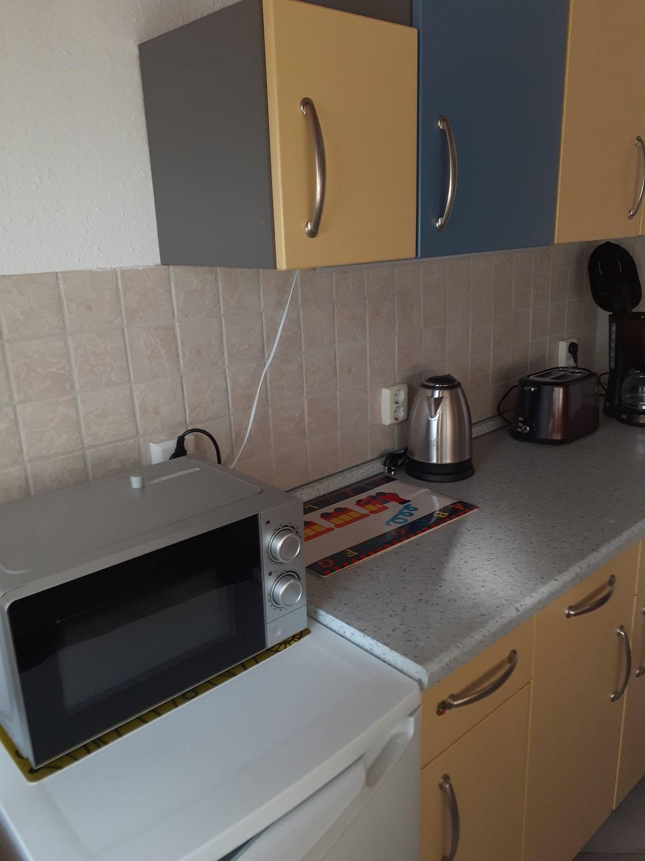 Geheel vakantieappartement, Fewo mit 1 Schlafzimmer 2 getr. Betten in Zwickau (stad), Chemnitz (region)