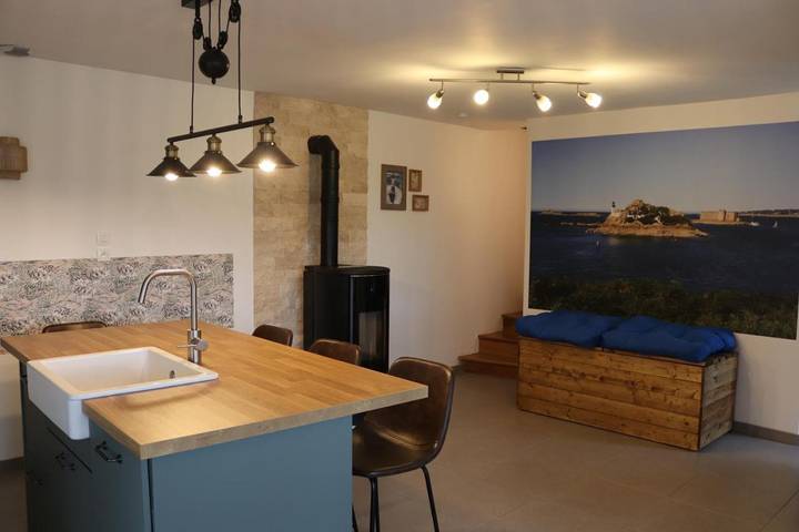 Location de vacances pour 4 personnes, avec vue et jardin à Plouénan - 4