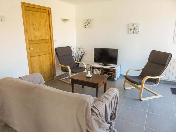 Location de vacances pour 8 personnes, avec jardin à Sainte-Colombe-de-Peyre - 4