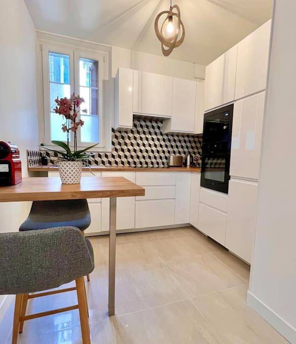Appartement entier, Two-Bedroom Apartment in Grenoble, Isère