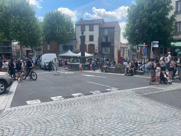 Hôtel pour 2 personnes, avec terrasse et vue, animaux acceptés à Volvic - 2