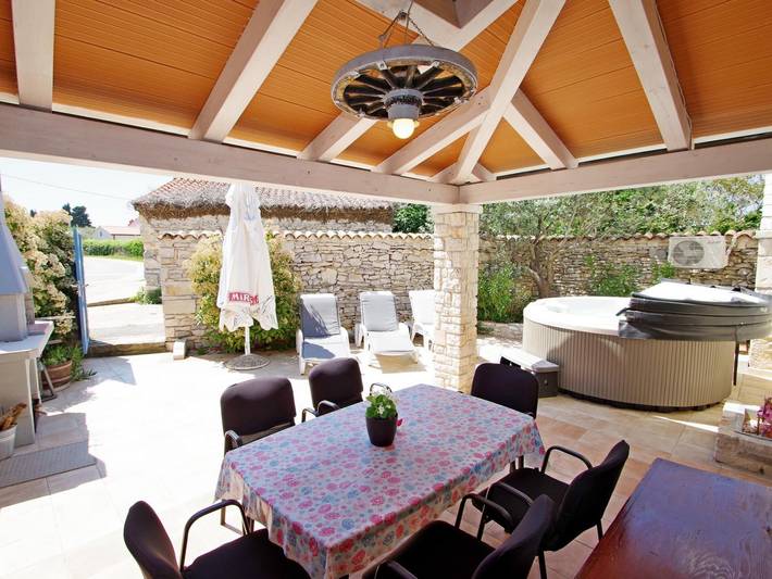 In Kavran mit Terrasse und Grill in Marčana, Südküste Istrien