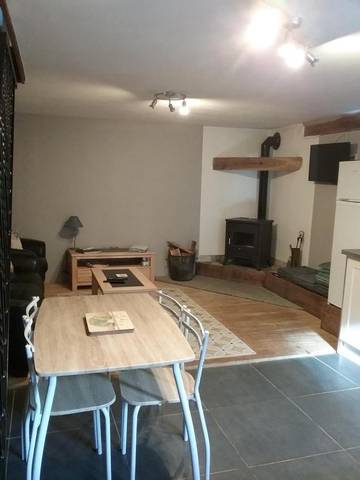 Gîte pour 5 personnes, avec vue sur le lac ainsi que vue et terrasse, adapté aux familles à Cieux