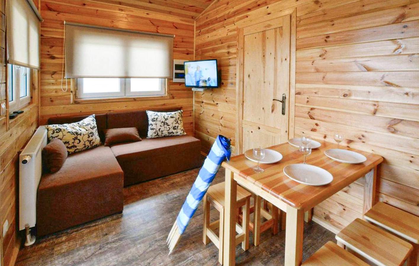 Ferienhaus für 6 Personen mit Pool in Przewłoka, Polnische Ostsee