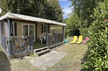 Mobil home pour 6 personnes, avec terrasse ainsi que piscine et jardin à Sainte-Eulalie-en-Born