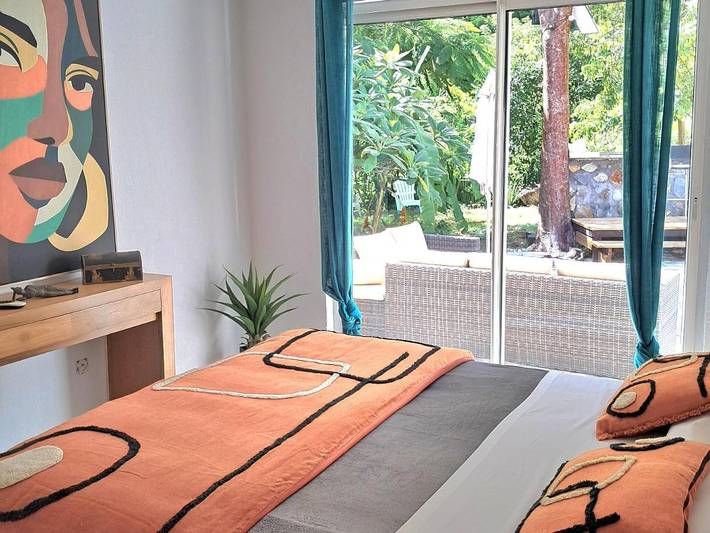 Chambre d’hôte pour 8 personnes, avec piscine ainsi que jardin et vue, animaux acceptés dans Saint Martin - 4