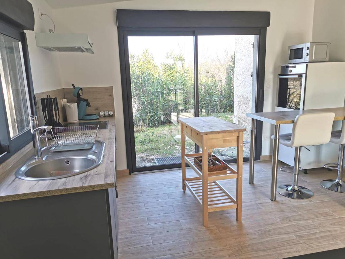 Appartement entier, Studio in Pujaut, Région de Nîmes