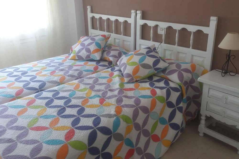 Apartamento entero, Apartamento en primera linea de mar 2 dormitorios+Wifi+2 Plazas Parking+Terraza in Costa Dorada